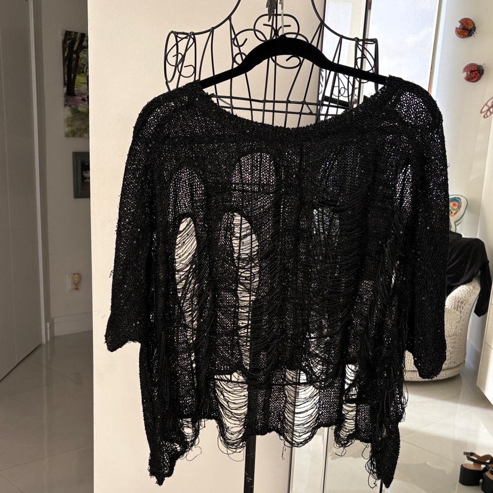 Gracia Black Distressed Knit Sweater